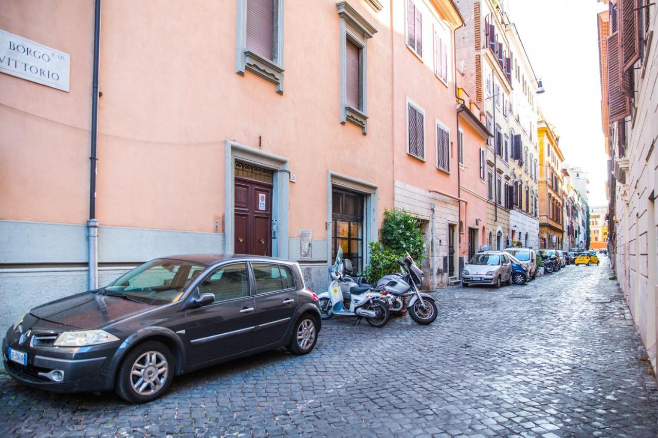 Spacious With Sunny Terrace Near Vatican 罗马 外观 照片